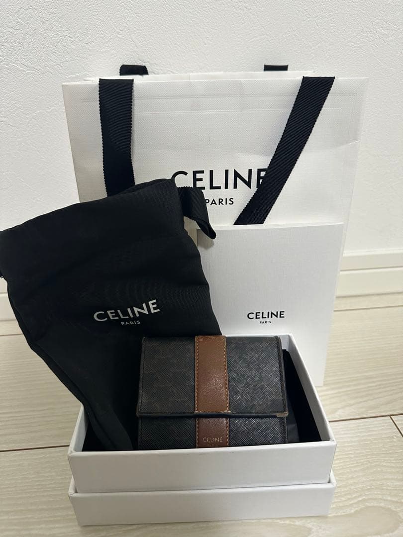 CELINE 三つ折り財布 ブラック ブラウン CELINE 三つ折り財布 ブラウン