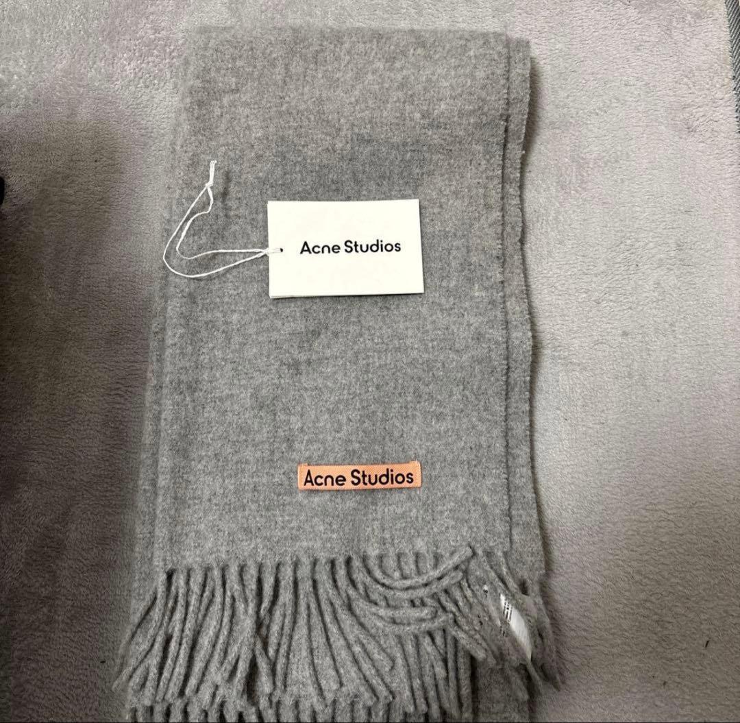 【新品】タグ付きAcne Studios グレー フリンジ マフラー 中古・古着通販】ACNE STUDIOS (アクネ ストゥディオス) マフラー