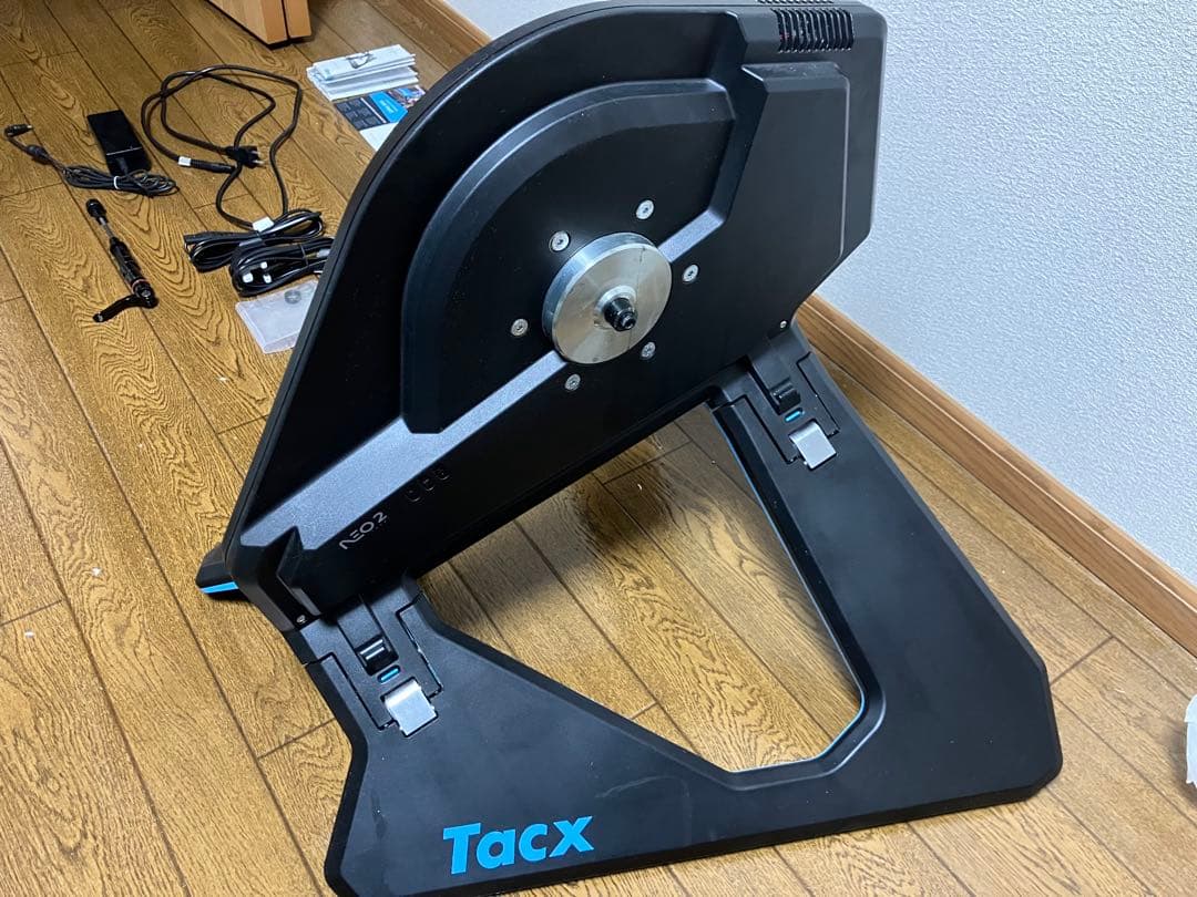 Tacx NEO 2 Smart スマートトレーナー　傷　汚れあり タックス GARMIN（ガーミン） Tacx NEO Bike Plus インドアサイクル