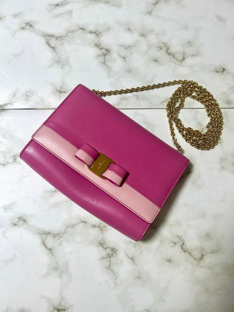 フェラガモ＊クラッチバッグ FERRAGAMO（フェラガモ） クラッチバッグ NEW REVIVAL ポーチ ブラック