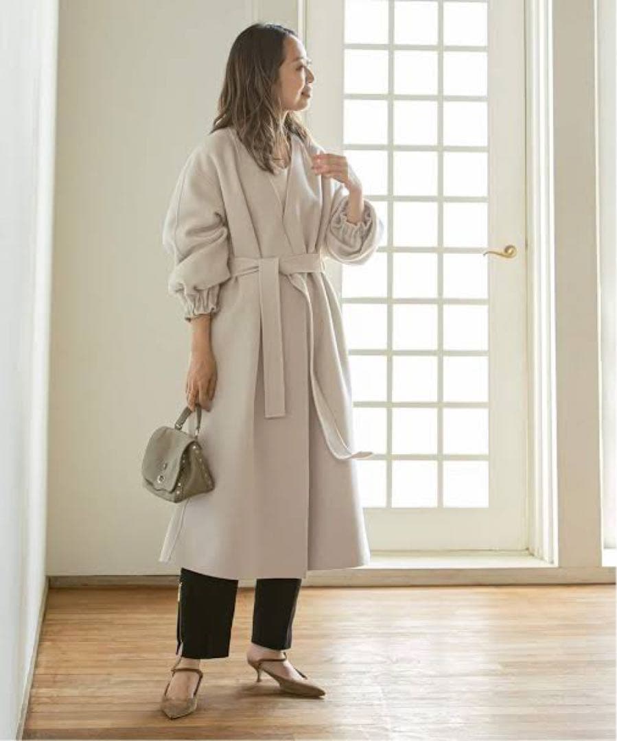 Noble リバーパフガウンコート ベージュ 新品 Noble（ノーブル）の「super160ショールカラーリバーコート◇（その他