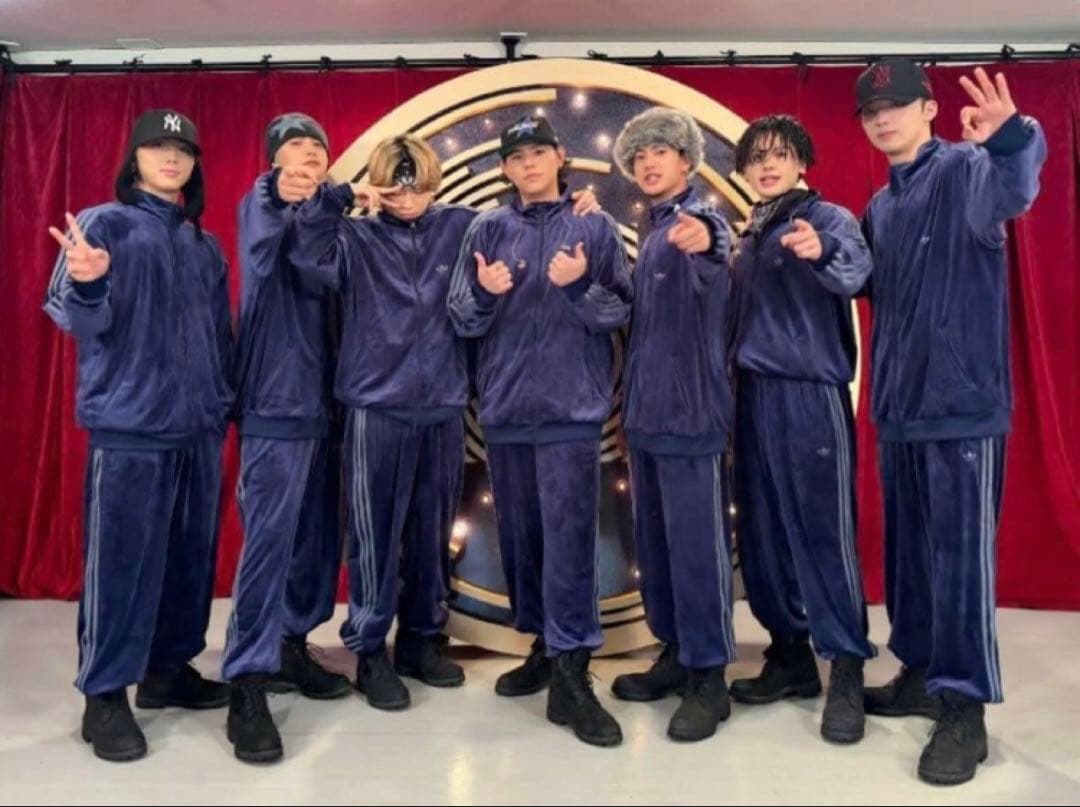 未使用】adidas ベロア トラックジャケットLサイズ BE:FIRST着用