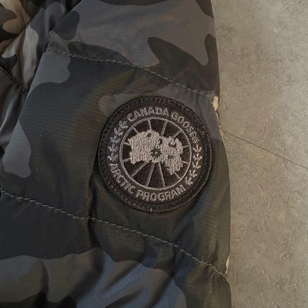 超希少モデル❗️】カナダグース ブラックロゴ ダウンジャケット カモ
