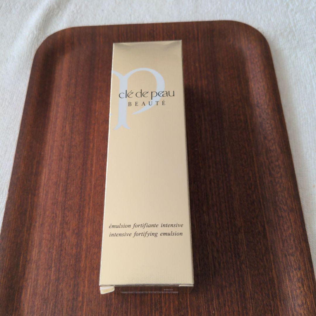 クレ・ド・ポー　ボーテ　エマルションアンタンシヴ　乳液（夜用）未使用品 cle de peau BEAUTE（クレ ド ポー ボーテ） クレ・ド・ポー ボーテ