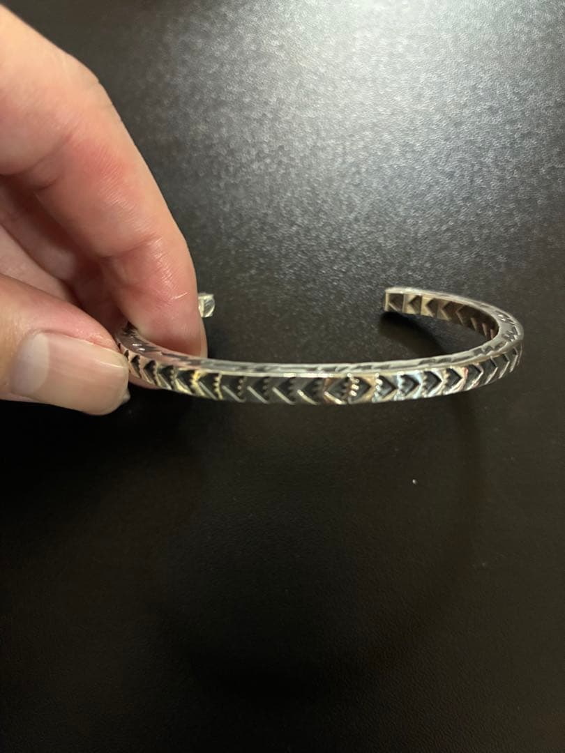 サンシャインリーブス 4面スタンプ バングル - メルカリ