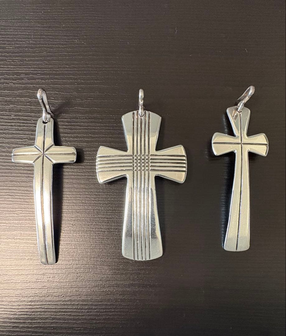 シッピークレイジーホース トリプル クロス ペンダント - メルカリ