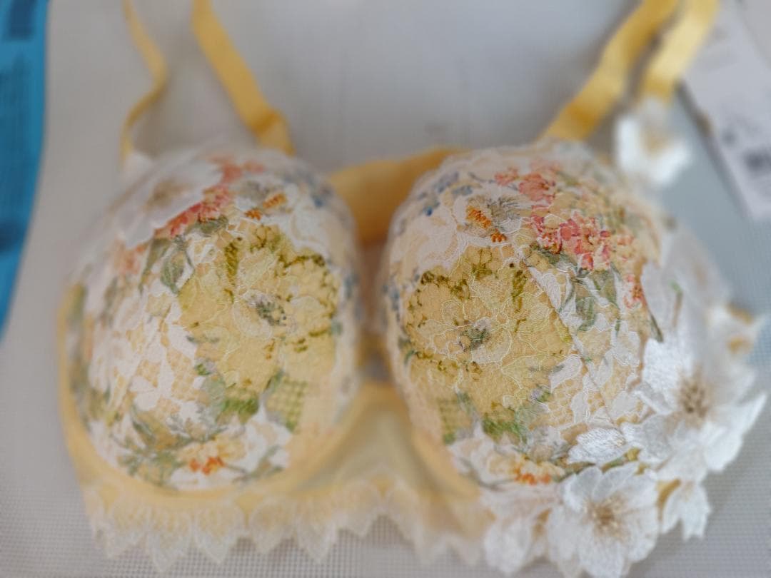 サルート BTJ401 F70 ワコール サルート 01G ブラジャー BTJ401 3/4カップワイヤー P-up