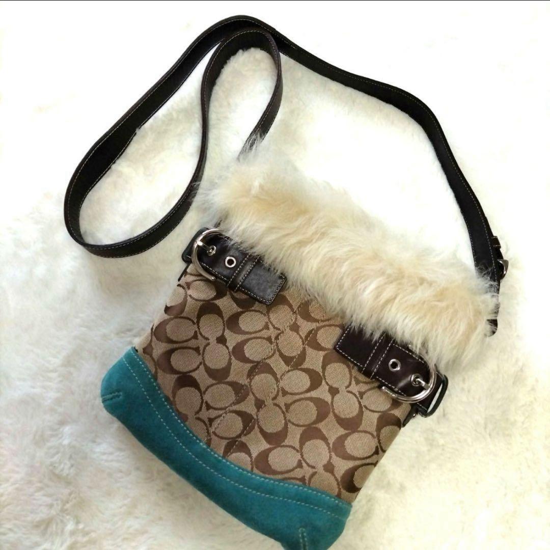 COACH シグネチャー キャンバス ファー付きショルダーバッグ COACH（コーチ） シグネチャー・ファー ショルダーバッグ/3589
