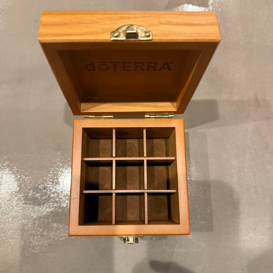 ドテラ 正規品 ドテラ木箱 エッセンシャルオイル ロールオン木箱 2箱