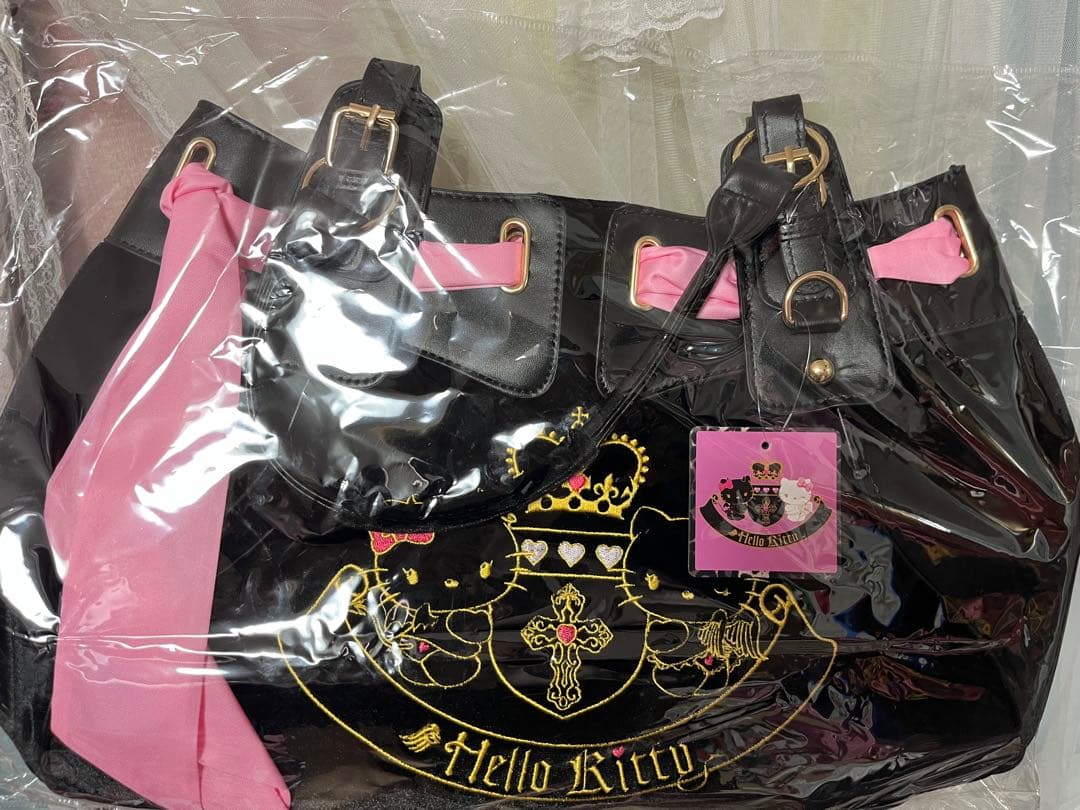 ハローキティ SPINNS 天使小悪魔シリーズ ベロアバッグ ボストンバッグ