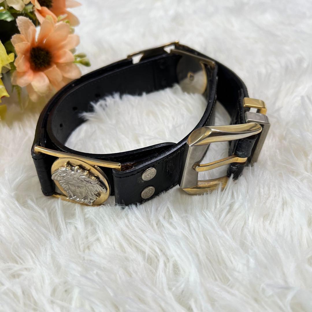 ヴェルサーチ ベルト メデューサ 女神 ブラック ゴールド 金 黒 レザー
