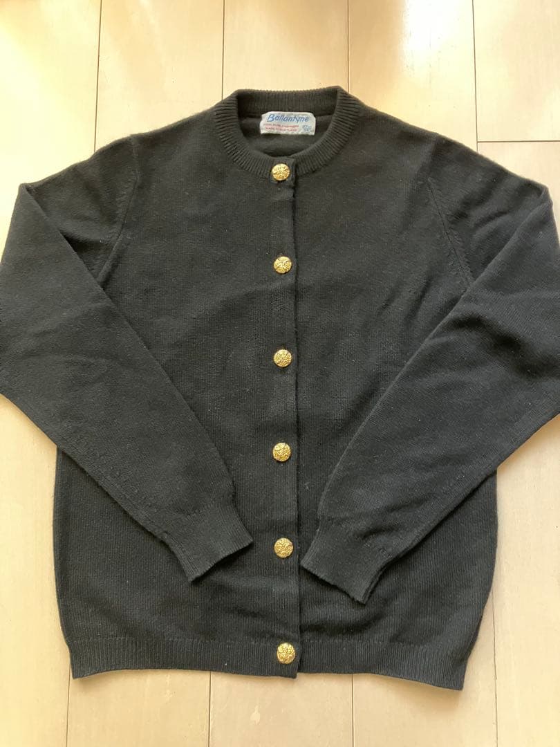 バランタインカシミヤ 金ボタンカーディガン 黒38 - メルカリ