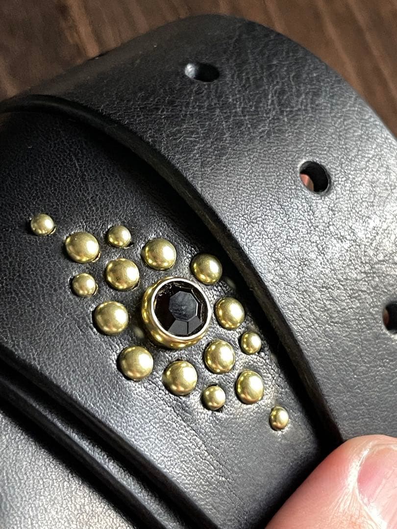 ディッキーズ874専用スタッズベルト 真鍮 ミッスーリ HTC CALEE - メルカリ