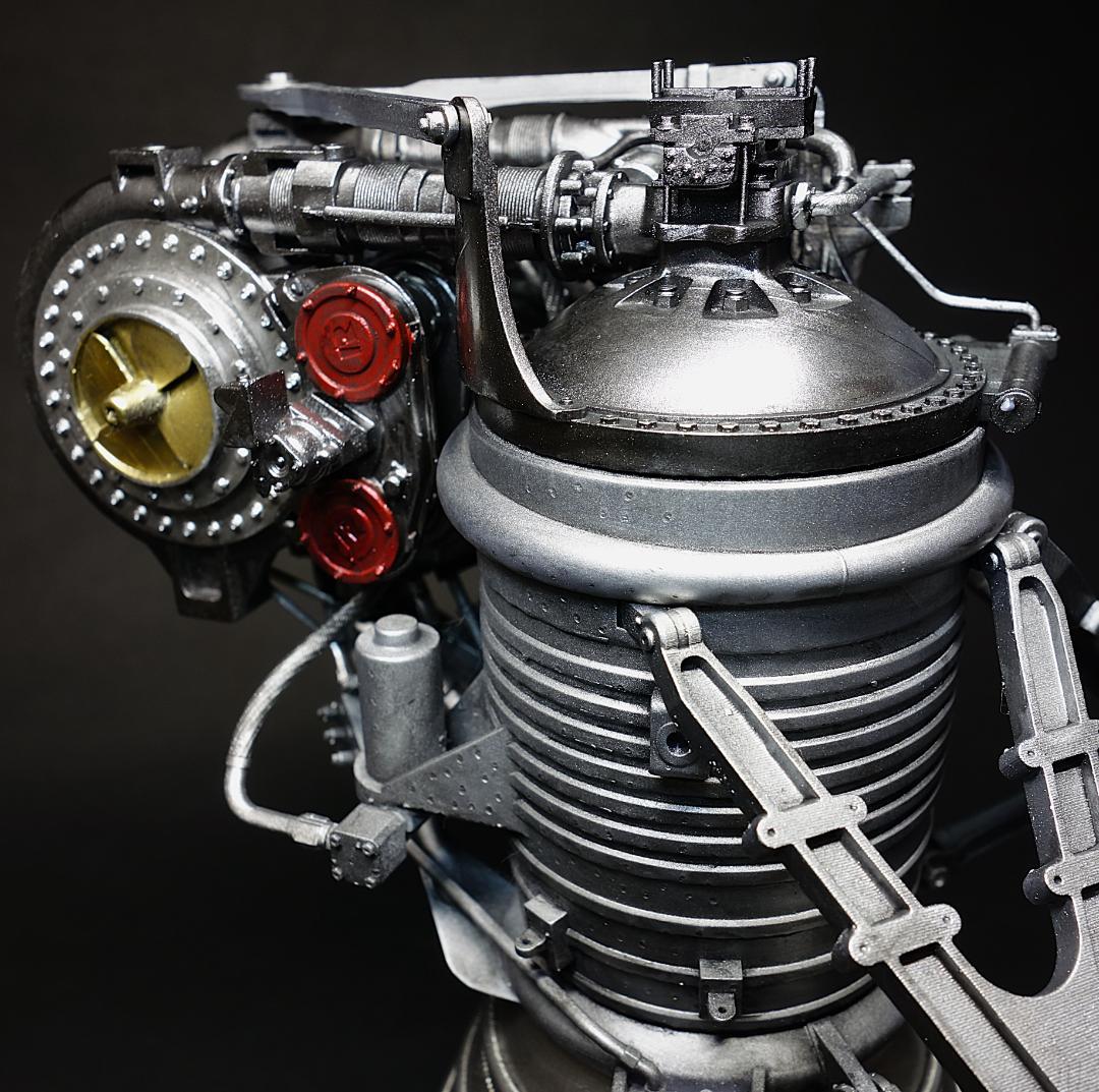 ロケットダイン社製 H-1 ロケットエンジンモデル完成品 - メルカリ