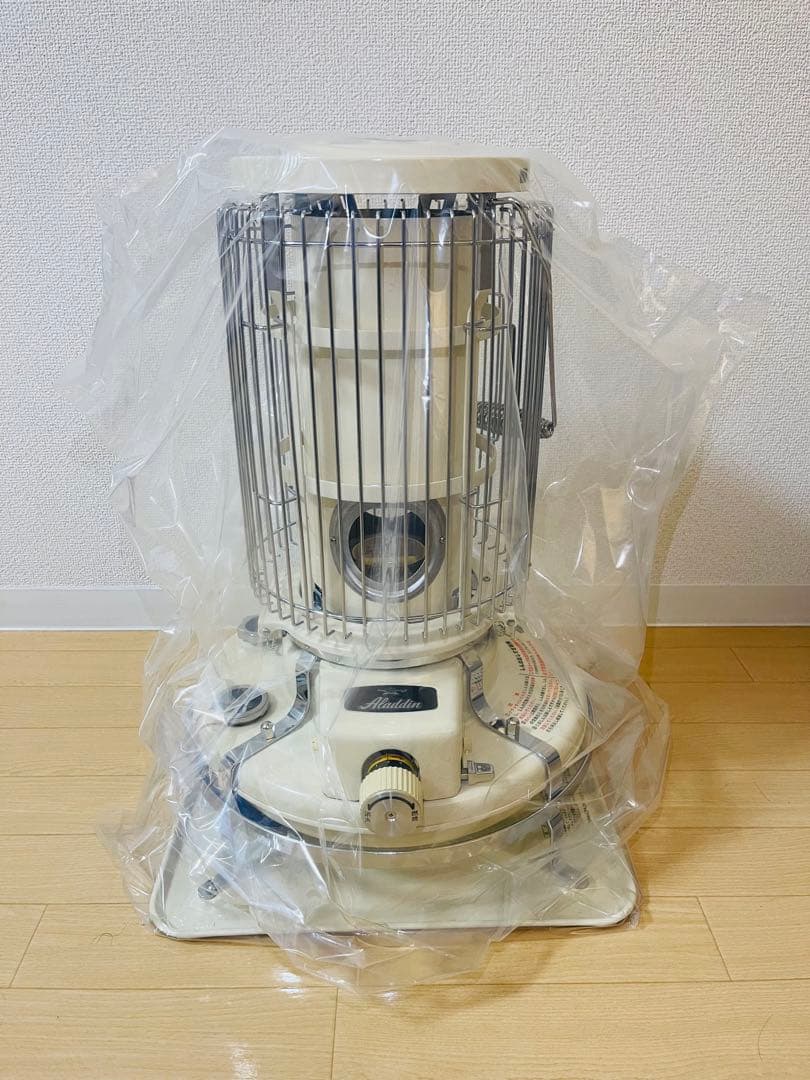 はっしー【新品・未使用】Aladdin ストーブ ホワイト　BF3905 SENGOKU Aladdin (センゴク アラジン) アウトドアヒーター BF3905-N