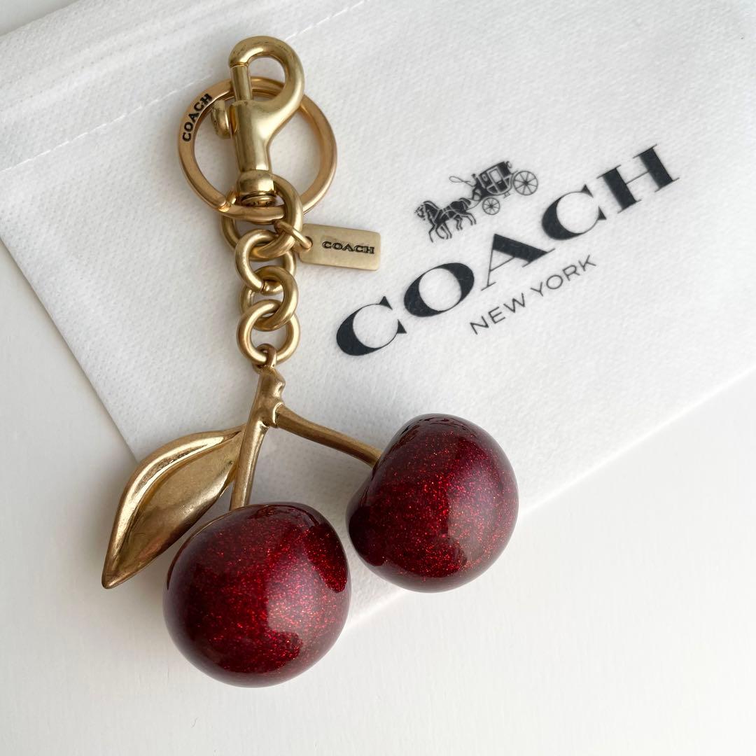 コーチ COACH バッグチャーム さくらんぼ キーホルダー 完売品 - メルカリ