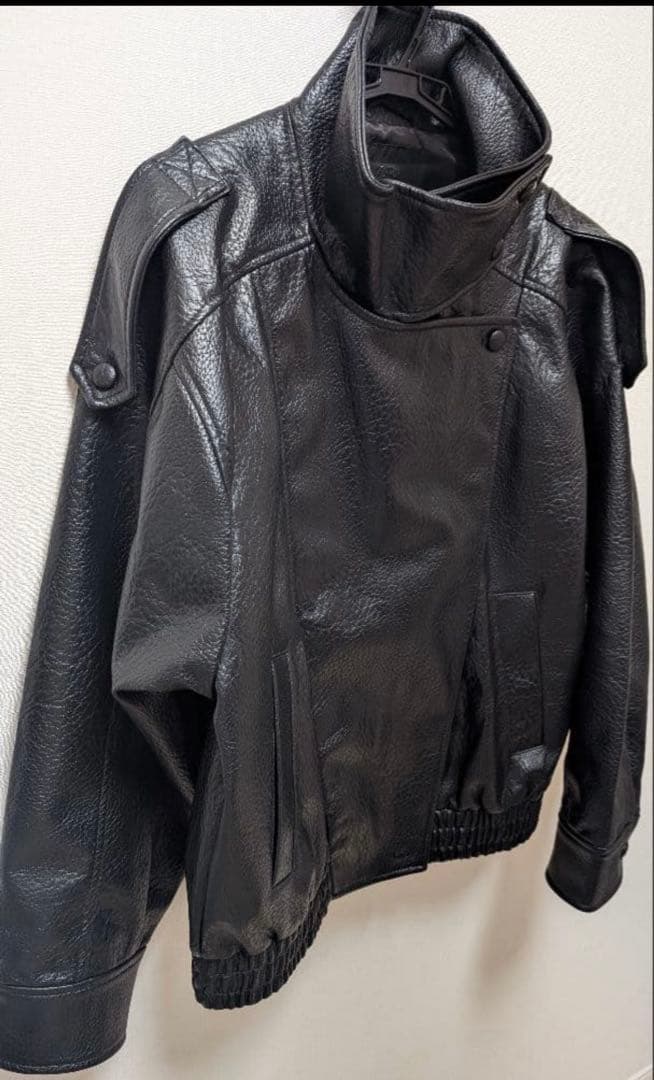 ZARA 2026新作フェイクレザージャケット - メルカリ