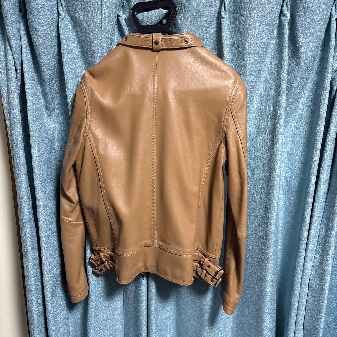 ベージュ レザー シングルライダースジャケット - メルカリ