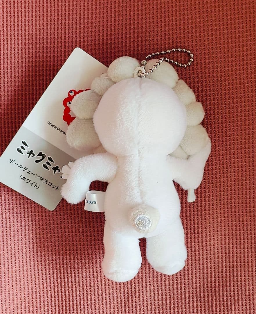 白ミャクミャク ボールチェーンマスコット C - メルカリ