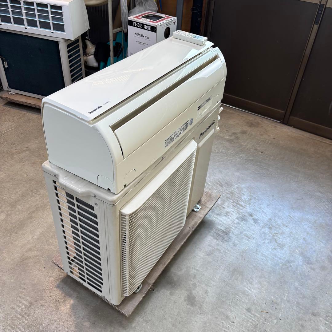 ⭕️ パナソニックエアコン　5.6kw 主に18畳用 ⭕️ 33000円‼️