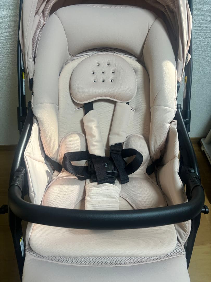 保証書、説明書なし　アップリカ　マール　リミテッドピンク　mar