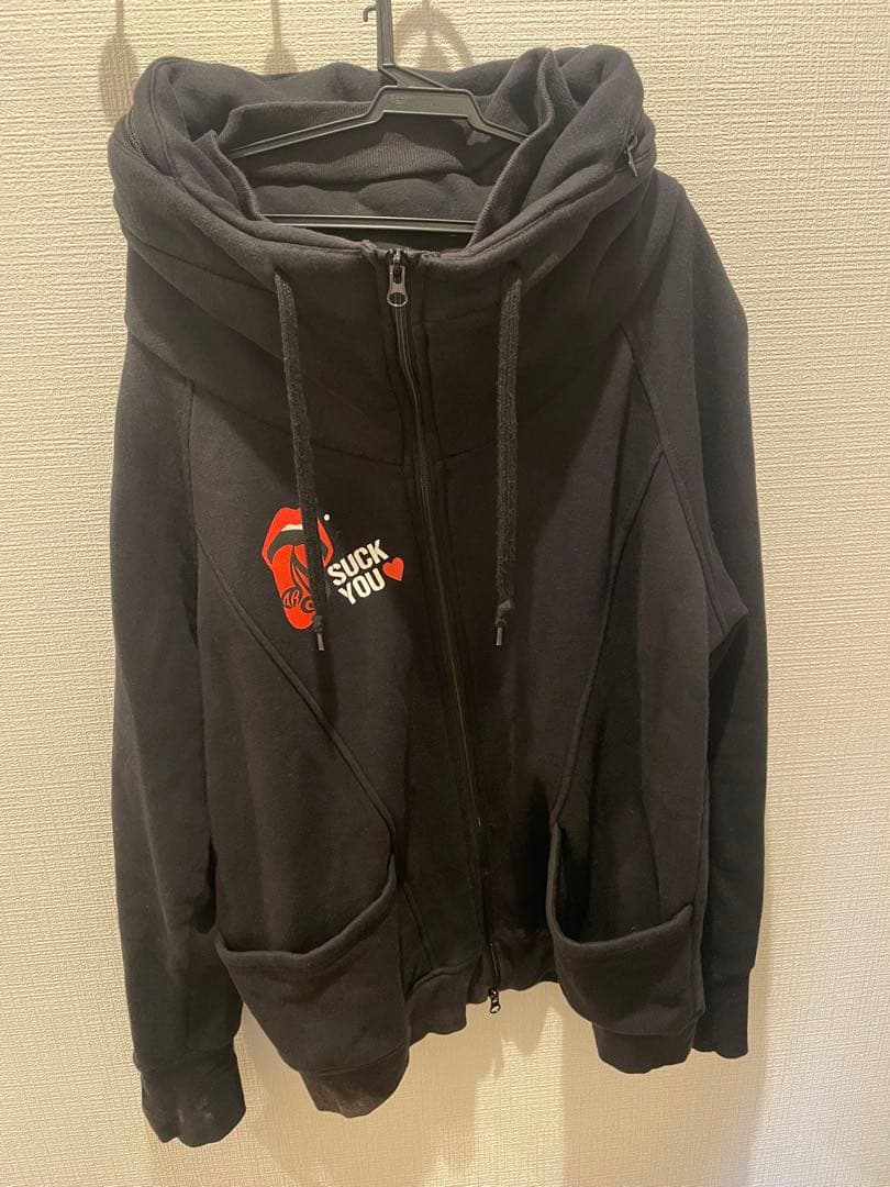 Acid Black Cherry(ABC)ボリュームパーカー - メルカリ