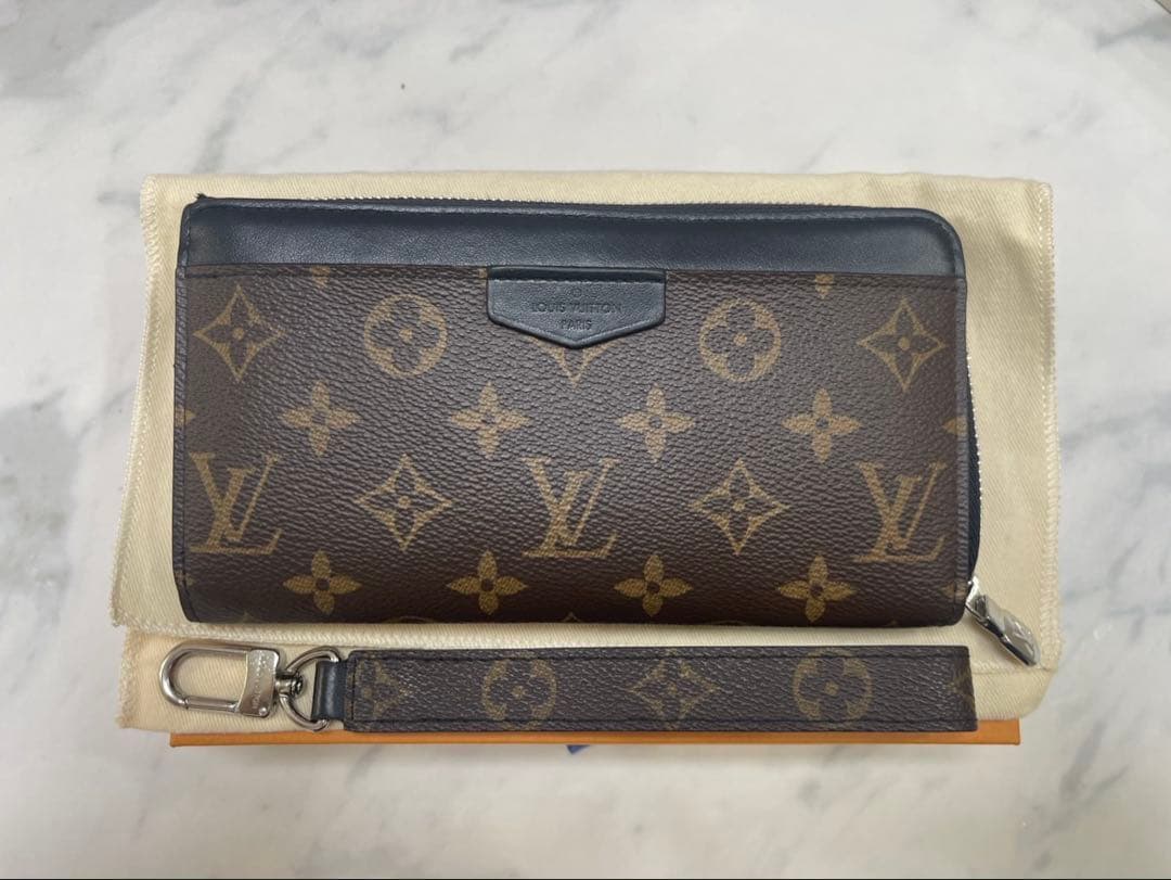 美品新型〉ルイヴィトン 長財布 ジッピードラゴンヌ モノグラム