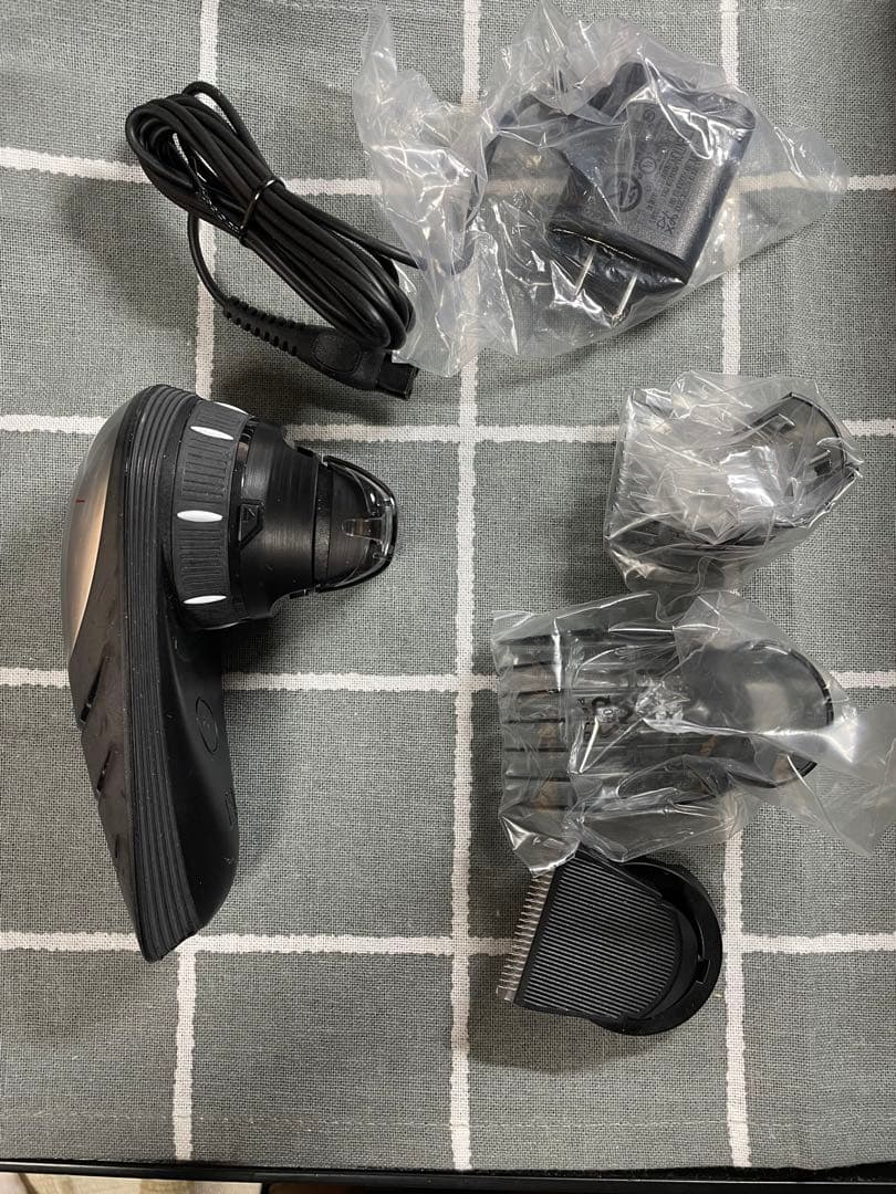 Philipsフィリップス セルフヘアカッター 充電・交流式 QC5582/15