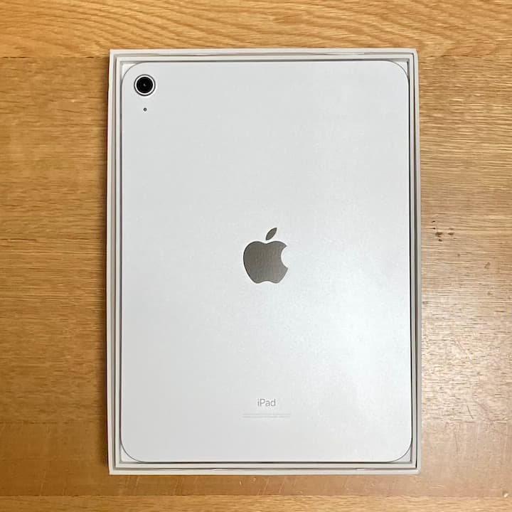iPad（第10世代）Wi-Fi 64GB シルバー 美品 付属品完備 - メルカリ