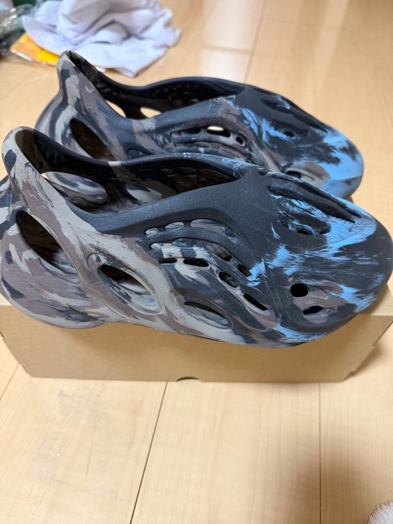 靴 adidas YEEZY Foam Runner \"MX Cinder\" YEEZY FOAM RUNNER MX CINDER | REVIEW, ON-FOOT, & SIZING - YouTube