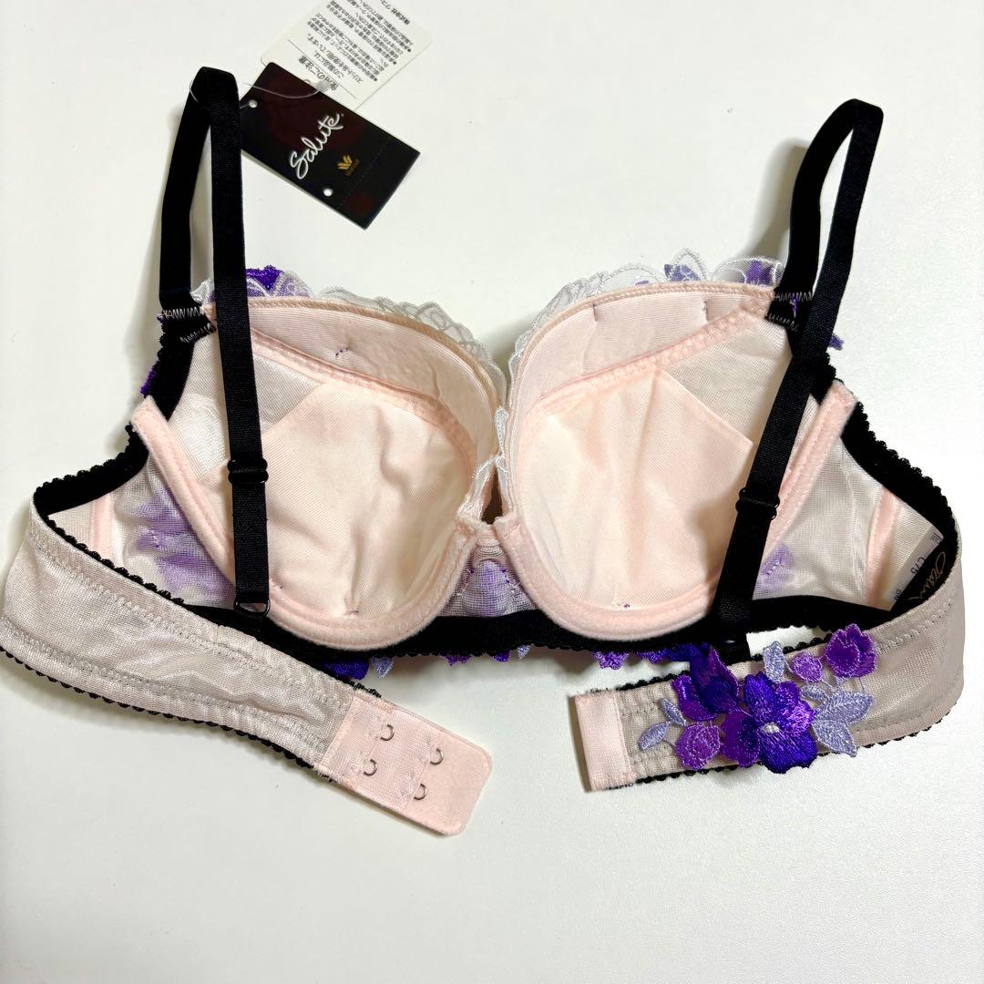 C75M ワコール サルート 22グループ プッシュアップブラ＆ショーツ