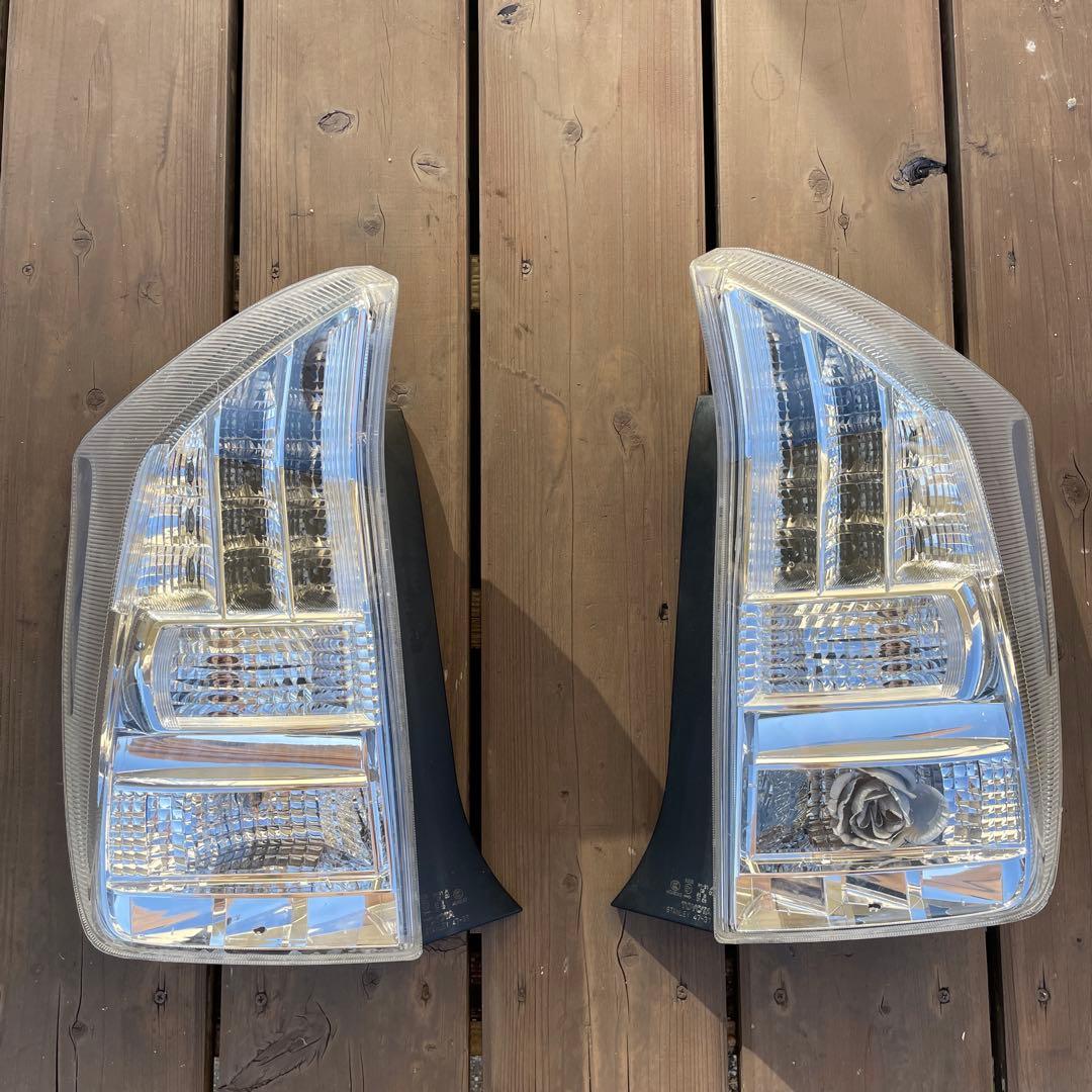 JDM　30 プリウス クリアテール　ブレーキポジションホワイトLED打ち替え JDM 30 プリウス クリアテール ブレーキポジションホワイトLED打ち替え