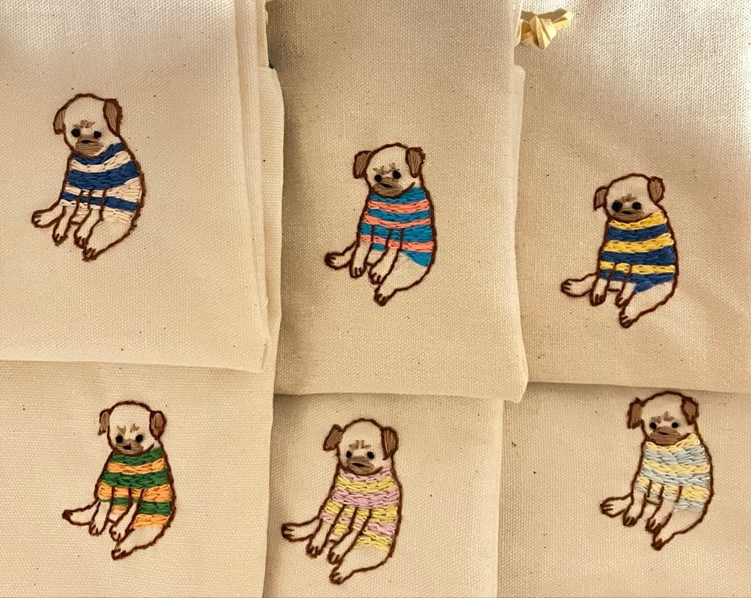 シー様オーダー 刺繍 ハンドメイド 巾着 パグ 犬 手刺繍 キナリ 巾着