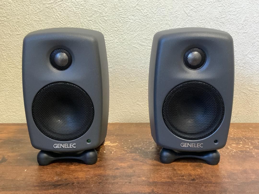 GENELEC 8010Aスタジオモニタースピーカー ペア（箱アリ） GENELEC 8010A 〜ペア10万円以下！サイズで比べるビギナー向けモニター