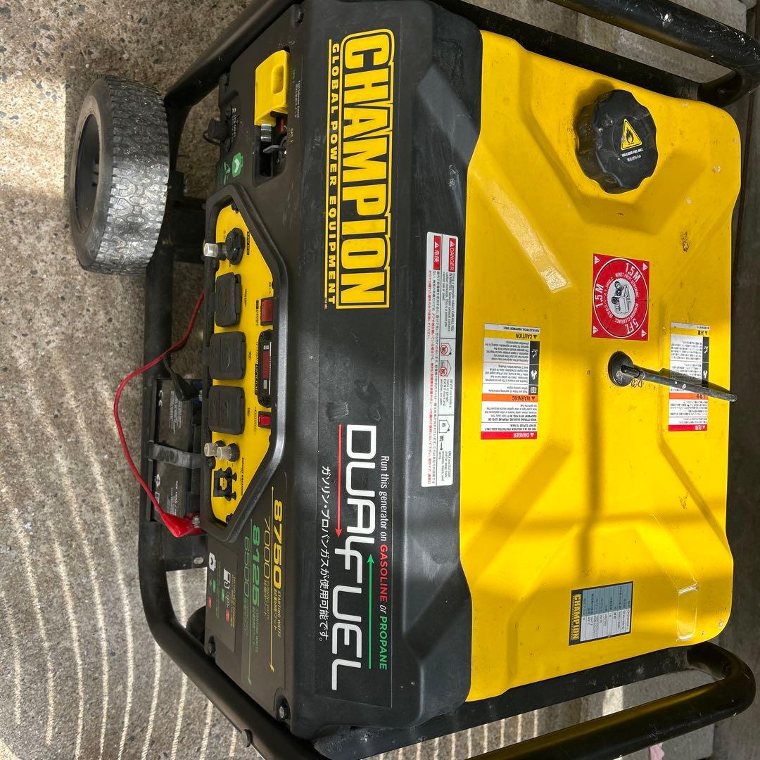 Champion DUALFUEL 8750W 発電機 - メルカリ