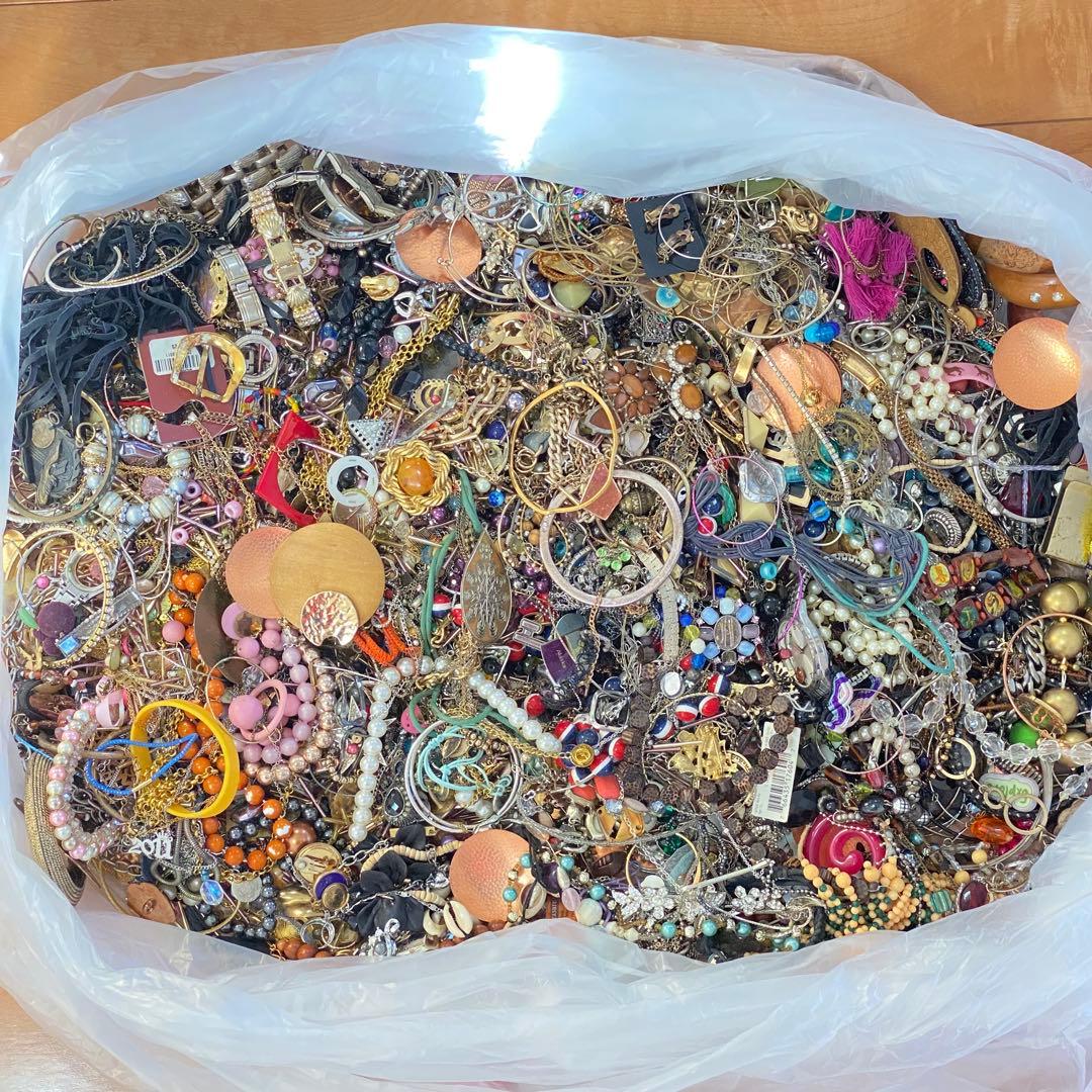 大量まとめ売り ジャンク 未選別 アクセサリー色々⑧ 約11.2