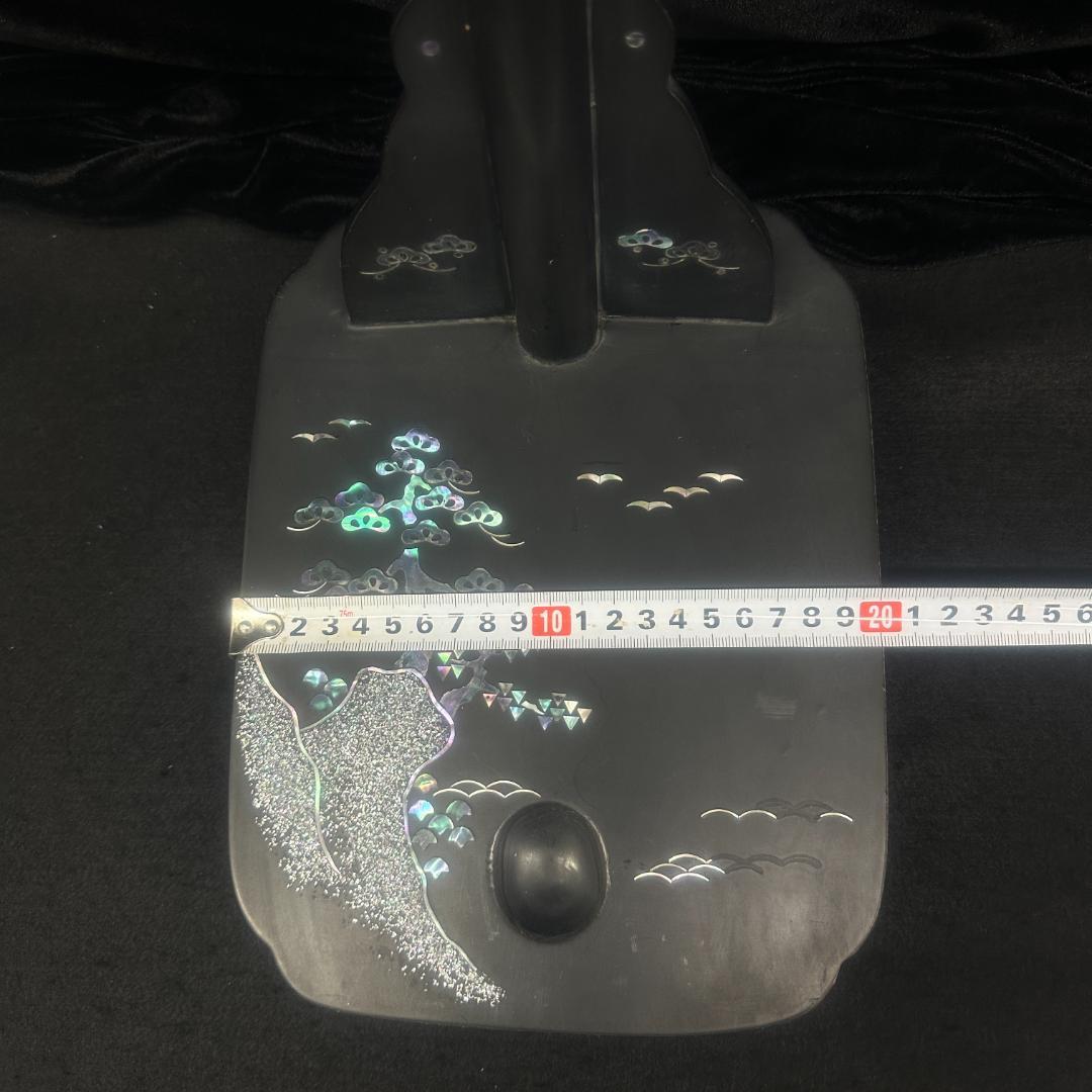 岩松紋 風情ある螺鈿 刀立て 太刀掛け