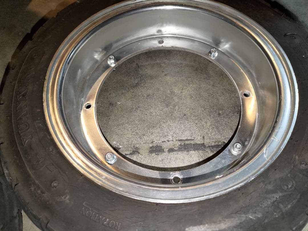 シャリー 　より取り外し　4本ハブ用　3.5j? 送料込み　タイヤ付き