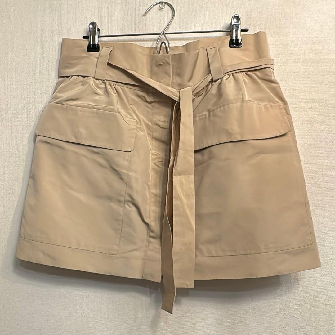 PRADA プラダ ミニスカート 40 ベージュ - メルカリ