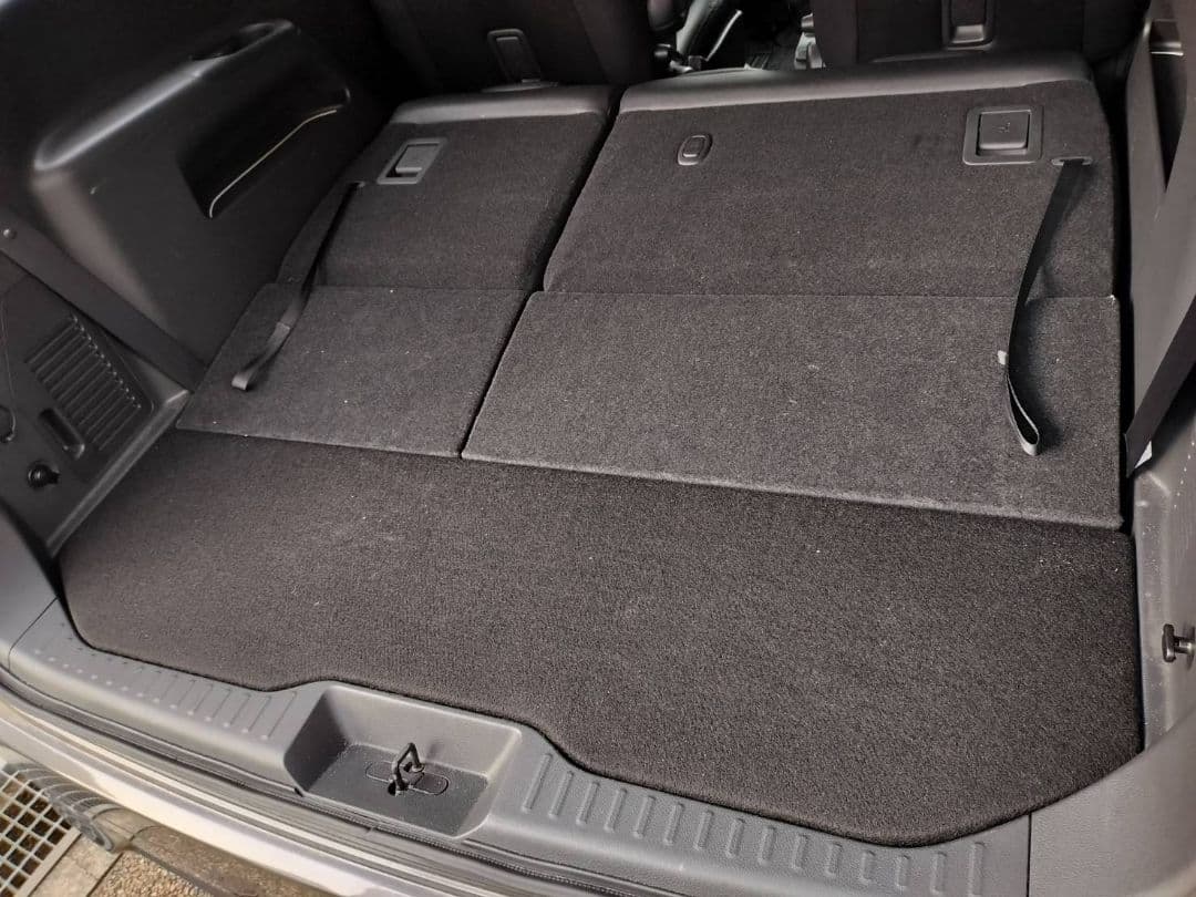 エルグランド E52 ラゲッジボード - メルカリ