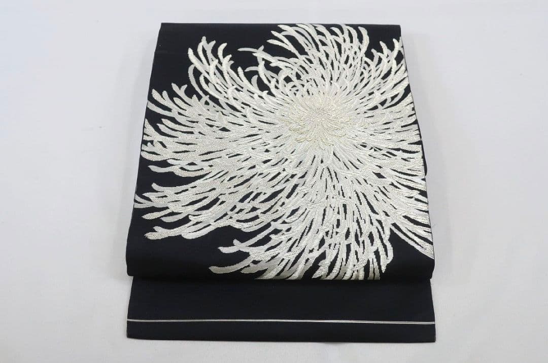 プレス必読☆乱菊☆名古屋帯 えり善扱 乱菊の模様 手描 金彩 開名古屋帯【中古】 | かわの屋