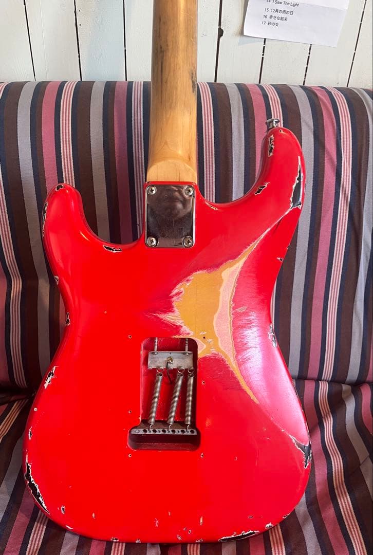 ぼ*ち様 メーカー不明Stratocaster フィエスタレッド レリック加工