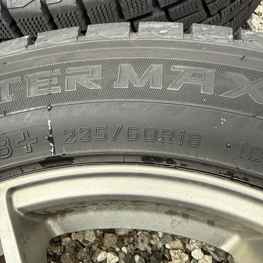 235/60/R18 スタッドレスタイヤ