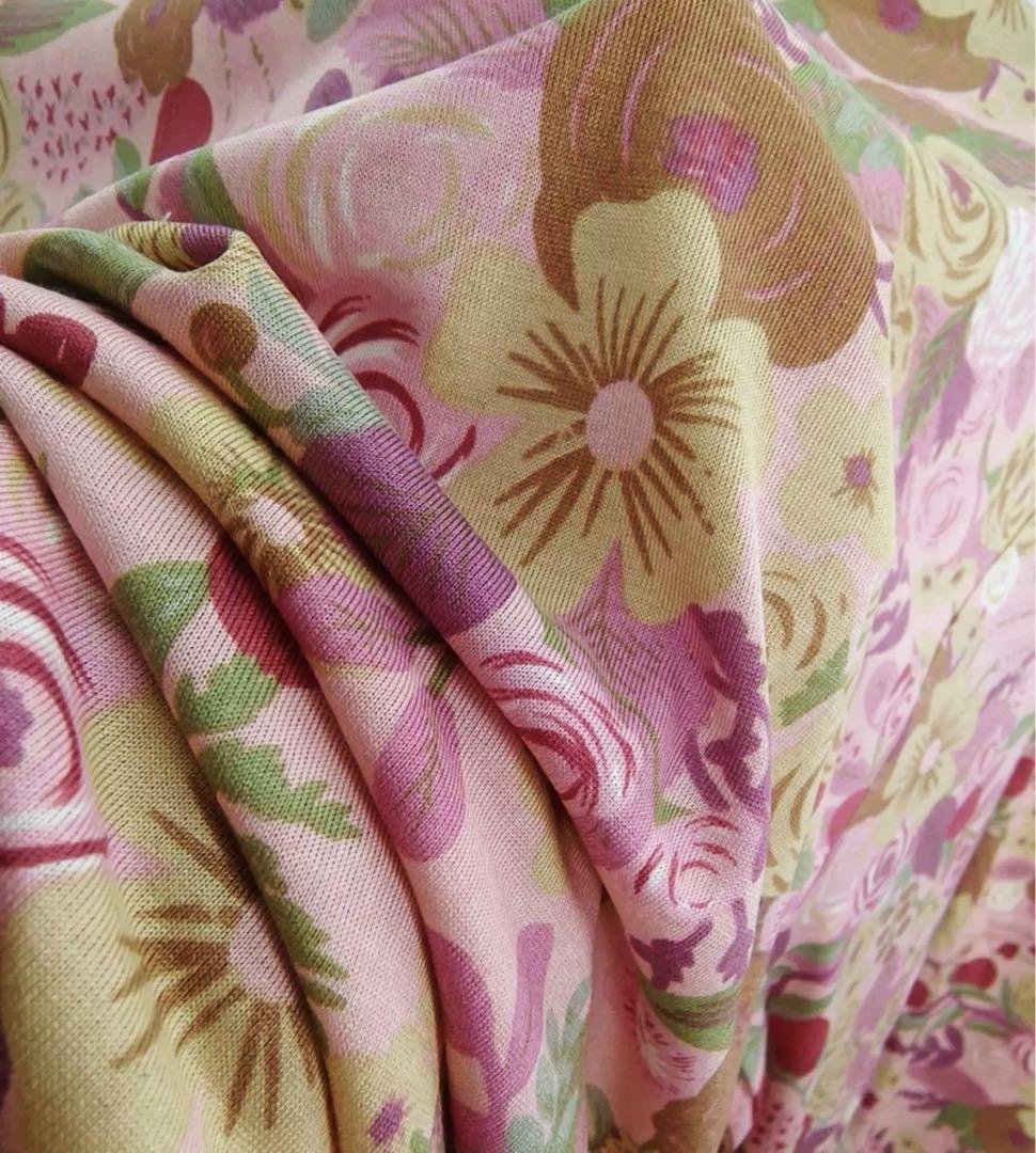 シルク100%絹 美肌保湿 丸首 長袖パジャマ 上下セット F 花柄ピンク