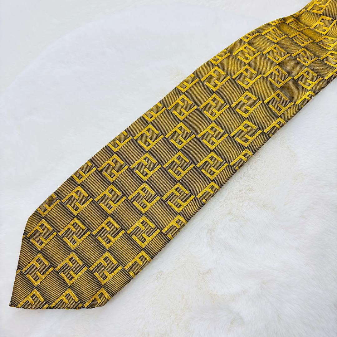 極美品✨フェンディ ネクタイ ズッカ柄 FFロゴ ゴールド 金 黒 シルク