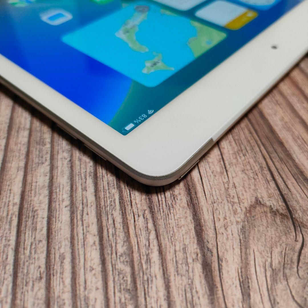 iPad 第8世代 32GB SIMフリー シルバー 超美品 - メルカリ