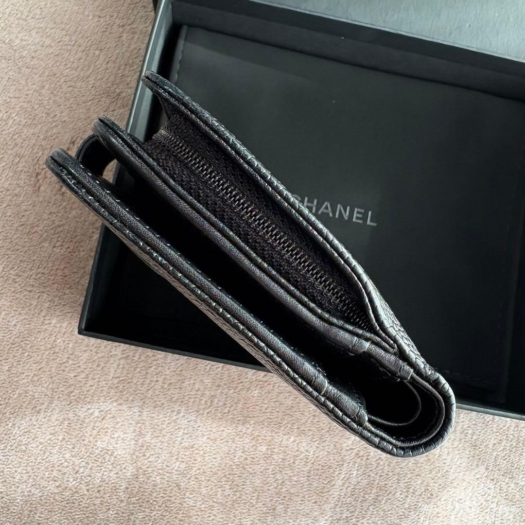 専用出品 《美品》 CHANEL キャビアスキン 折り財布