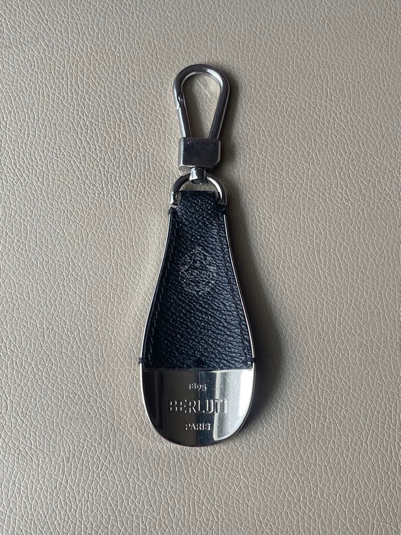 BERLUTI ブラックレザー キーホルダー 楽天市場】ベルルッティ キーリング Berluti レザー 革 メンズ
