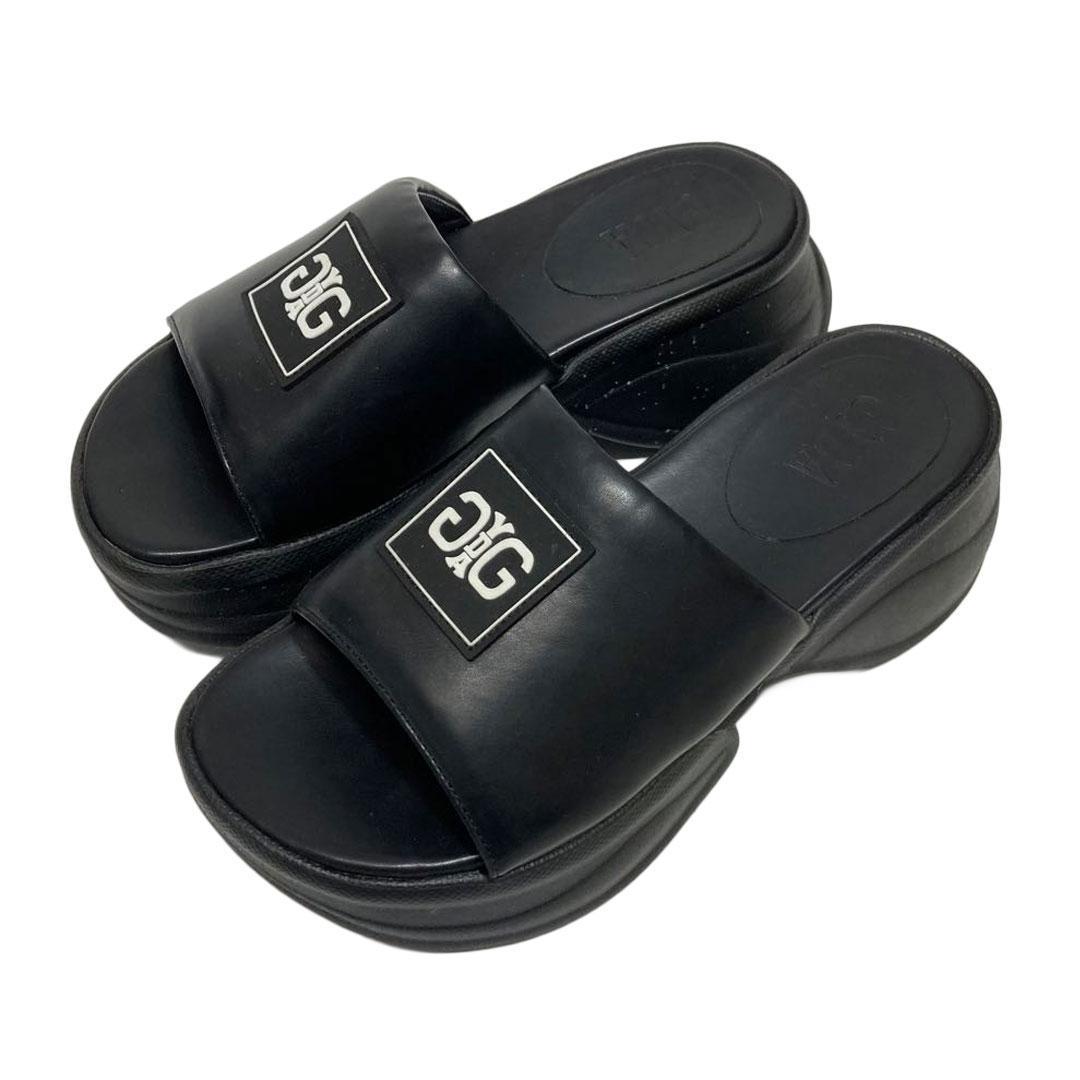 GYDA ジェイダ PUFFERサンダル ブラック - メルカリ