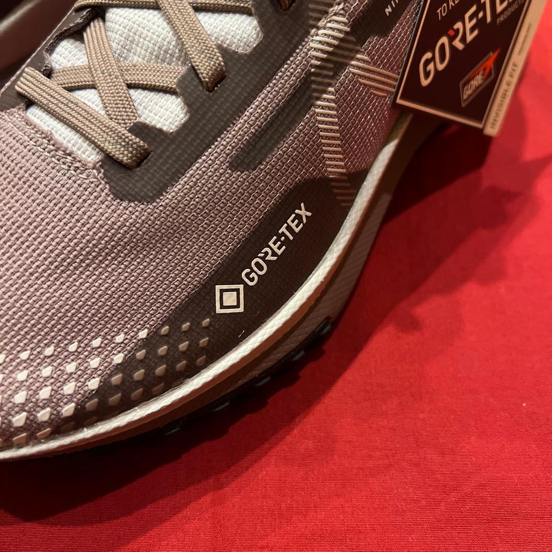 新品　23.5cm　ナイキ　ウィメンズ ペガサス トレイル 4 GORE-TEX